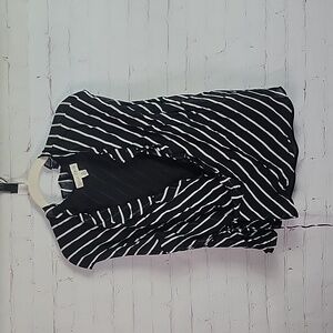 Casual Corner Black & White Size 16 Top